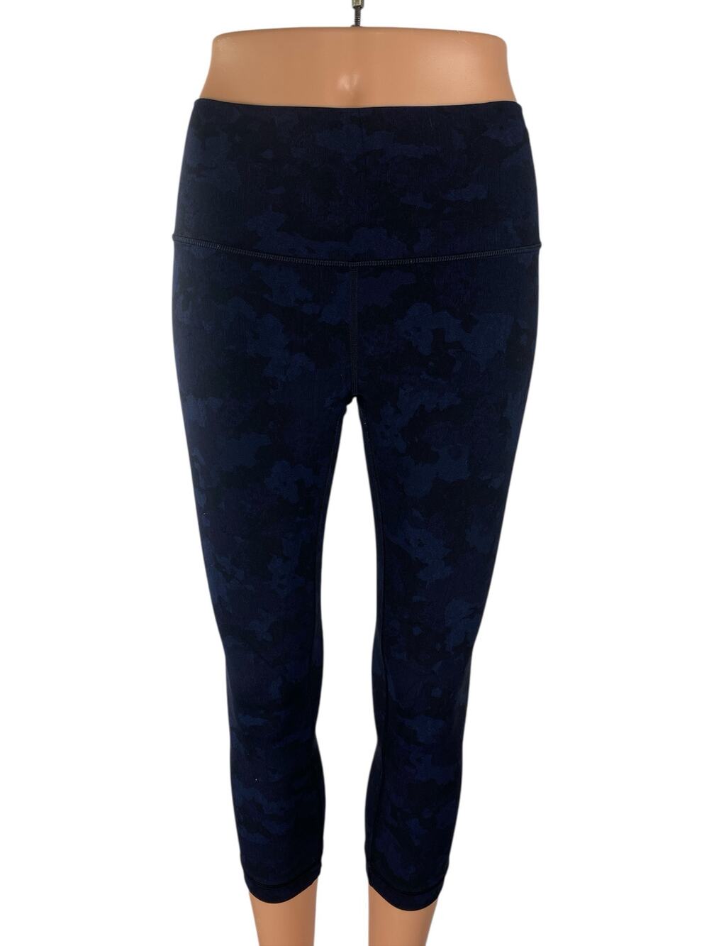 Lululemon Women's Blue Camo Cropped Yoga Running Athletic Leggings Pants Size 0